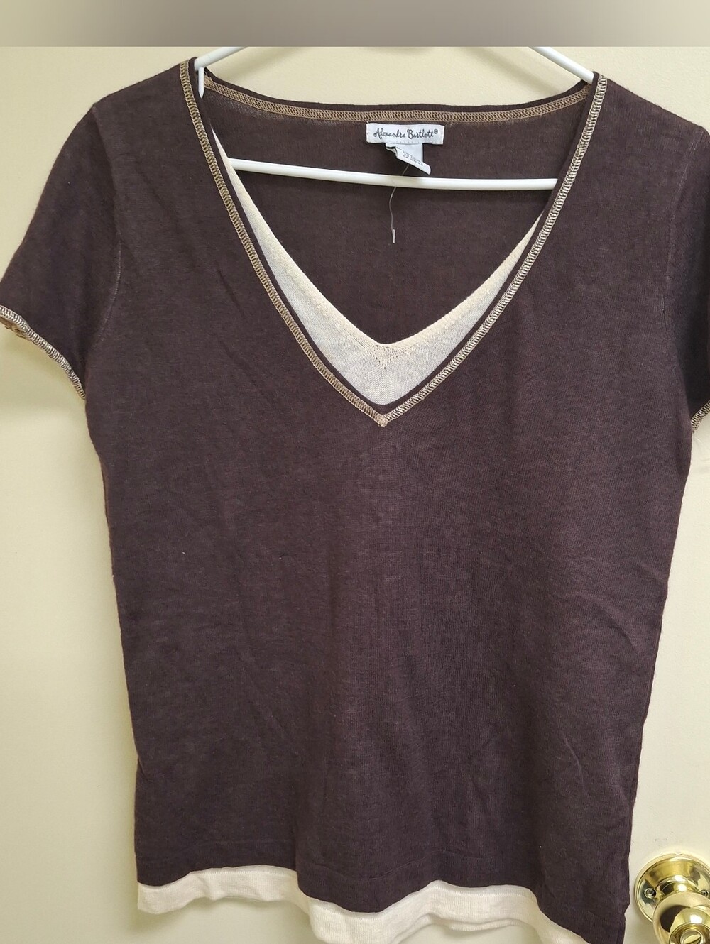 Alexandra Bartlett Brown Short-Sleeve V‑Neck Layered Look Tee with Cream Trim
